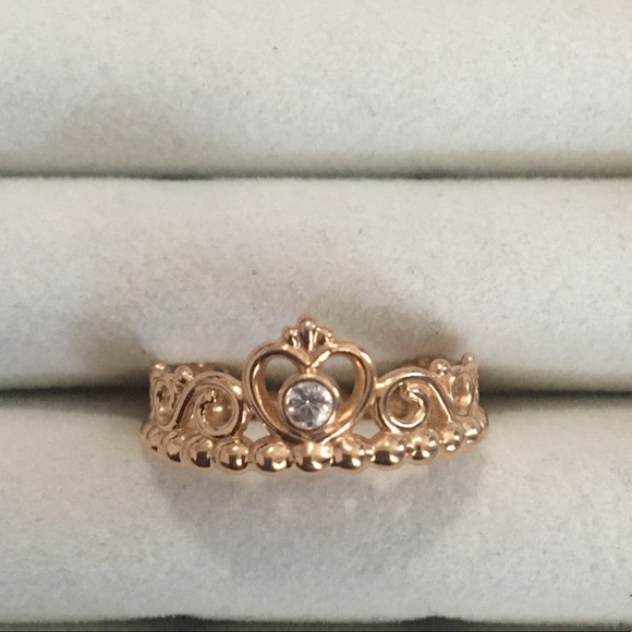 Pandora rose gold tiara princess ring - Picture 3 of 3